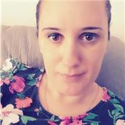 Sono una ragazza laureata in psicologia dell'infanzia e dell' adolescenza e in scienze dell'educazione e della formazione, impartisco lezioni generali per la scuola primaria e x le medie